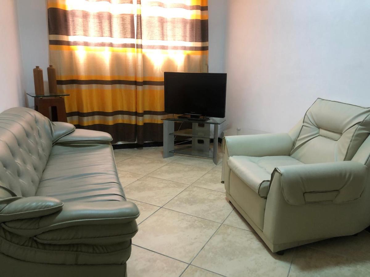 Hotel Bar Restaurant Emergency 911 Sto Lk Group Paramaribo Exterior foto
