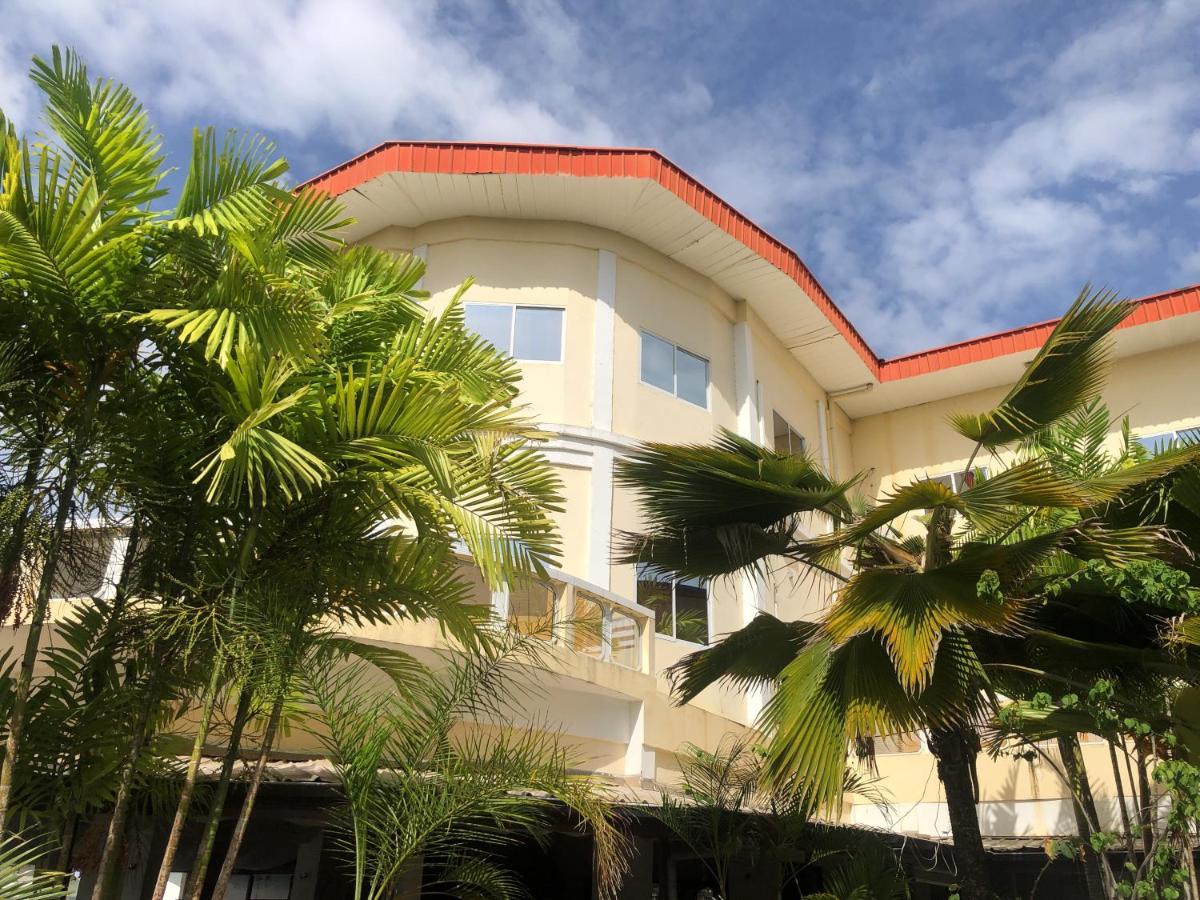 Hotel Bar Restaurant Emergency 911 Sto Lk Group Paramaribo Exterior foto